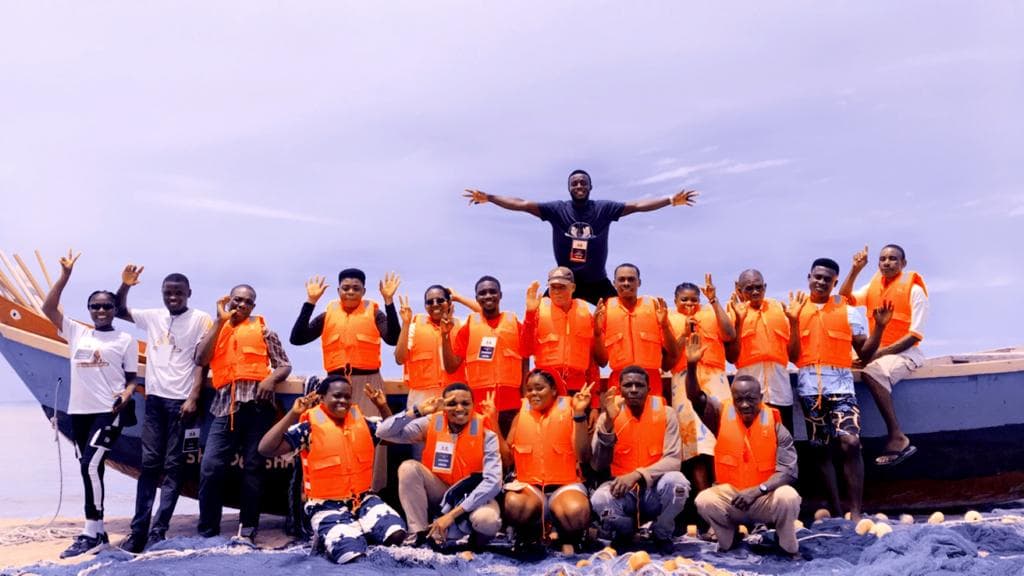 Let Everyone Smile Foundation